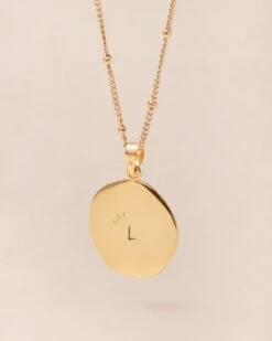 La Médaille Précieuse Initiale - 17 Mm - En Vermeil -Bijoux Magasin PERMANENT BIJOUXPRECIEUX Medailleprecieuseinitiale17mmL Chaineboules COMPO emoiemoi 0828web