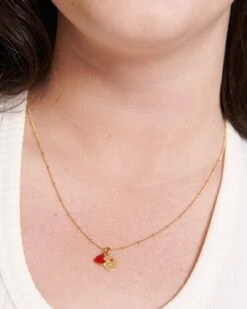 La Composition Numéro 13 -Bijoux Magasin PERMANENT COMPOBIJOUX MedailleCoeurManonRouge MedailleinitialeManoaC Chaineboules50cm emoiemoi D1 LOOK 10 684web 81ec1dd5 6269 4108 bd3e f24d0c25ee1e