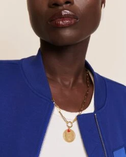 La Médaille Manon Petit Cœur Rouge - Dorée à L'or Fin 24 Carats - 7mm -Bijoux Magasin PERMANENT COMPOBIJOUX MedaillecoeurManonrouge Medaillerondeinitiale25mmD Collierchainemaillons emoiemoi D1 LOOK 39 2553web 39db5c18 664b 4f8b a601 a6febd460940