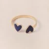 La Bague Billie 2 Cœurs Bleus - Dorée à L'or Fin 24 Carats 1 La Bague Billie 2 Cœurs Bleus - Dorée à L'or Fin 24 Carats -Bijoux Magasin PERMANENTS BIJOUXBLEUS BagueBillieBleu emoiemoi 1142web