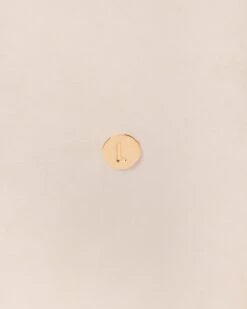 La Boucle D'oreille Initiale Bonnie - Dorée à L'or Fin 24 Carats -Bijoux Magasin PERMANENTS BIJOUXDORES Boucled oreilleBonnieinitialeL emoiemoi 602web