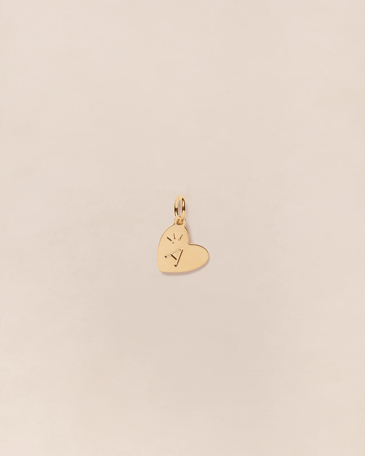 La Médaille Initiale Cœur - Dorée à L'or Fin 24 Carats - 10mm 10 La Médaille Initiale Cœur - Dorée à L'or Fin 24 Carats - 10mm – Image 8