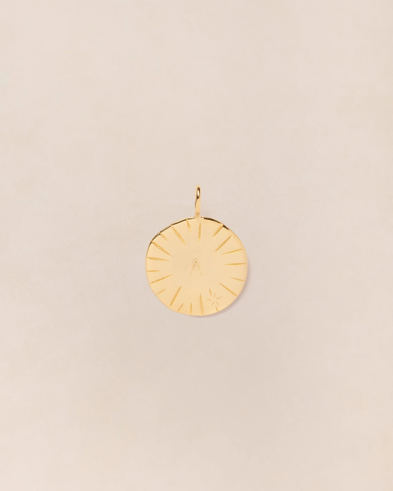 La Médaille Initiale Précieuse - 20 Mm - En Vermeil - Argent Et Or 24 Carats 3 La Médaille Initiale Précieuse - 20 Mm - En Vermeil - Argent Et Or 24 Carats