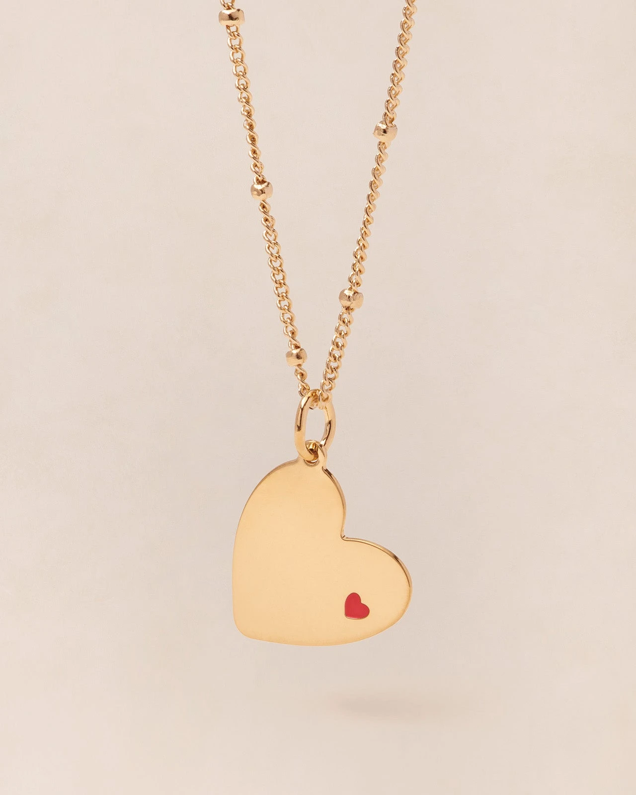 La Médaille Deux Cœurs Rouges - Dorée à L'or Fin 24 Carats - 15mm 3 La Médaille Deux Cœurs Rouges - Dorée à L'or Fin 24 Carats - 15mm