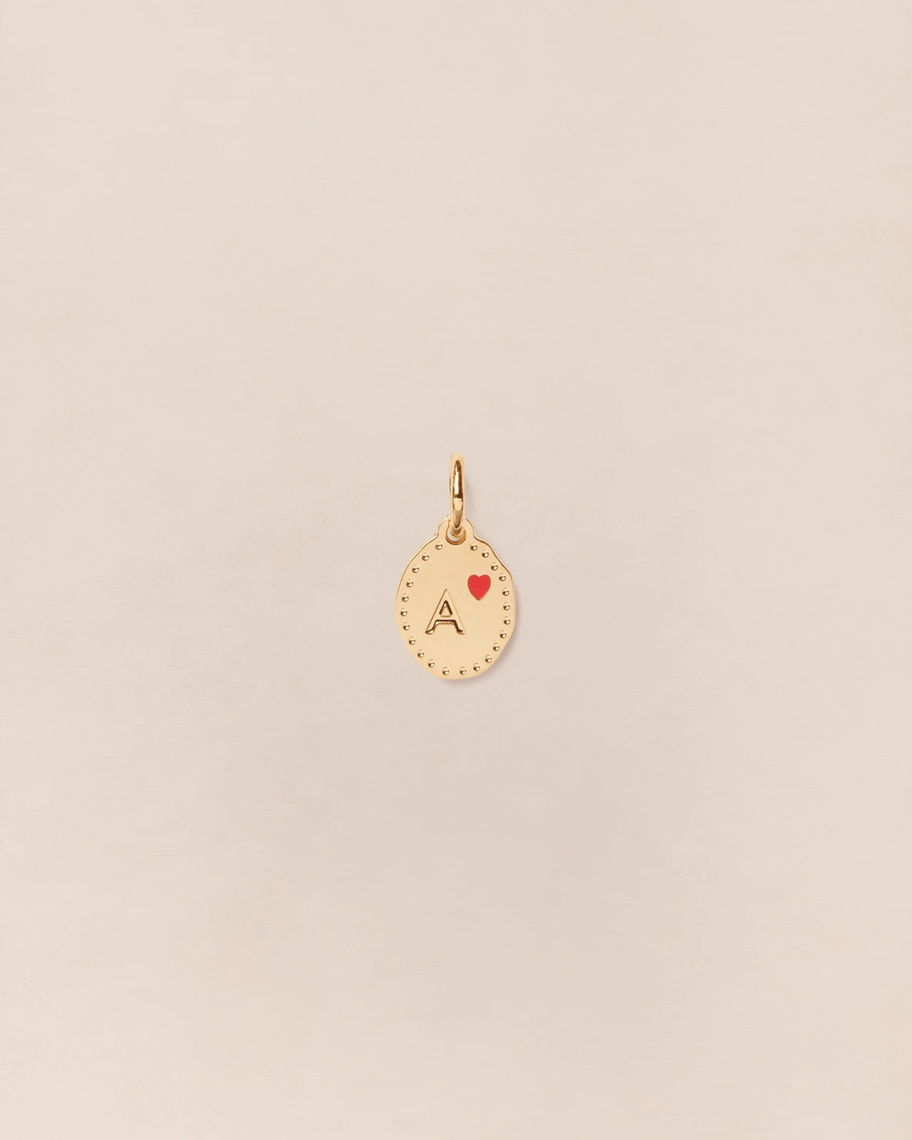 La Médaille Initiale Manoa - Rouge Et Dorée à L'or Fin 24 Carats - 10mm 20 La Médaille Initiale Manoa - Rouge Et Dorée à L'or Fin 24 Carats - 10mm – Image 18