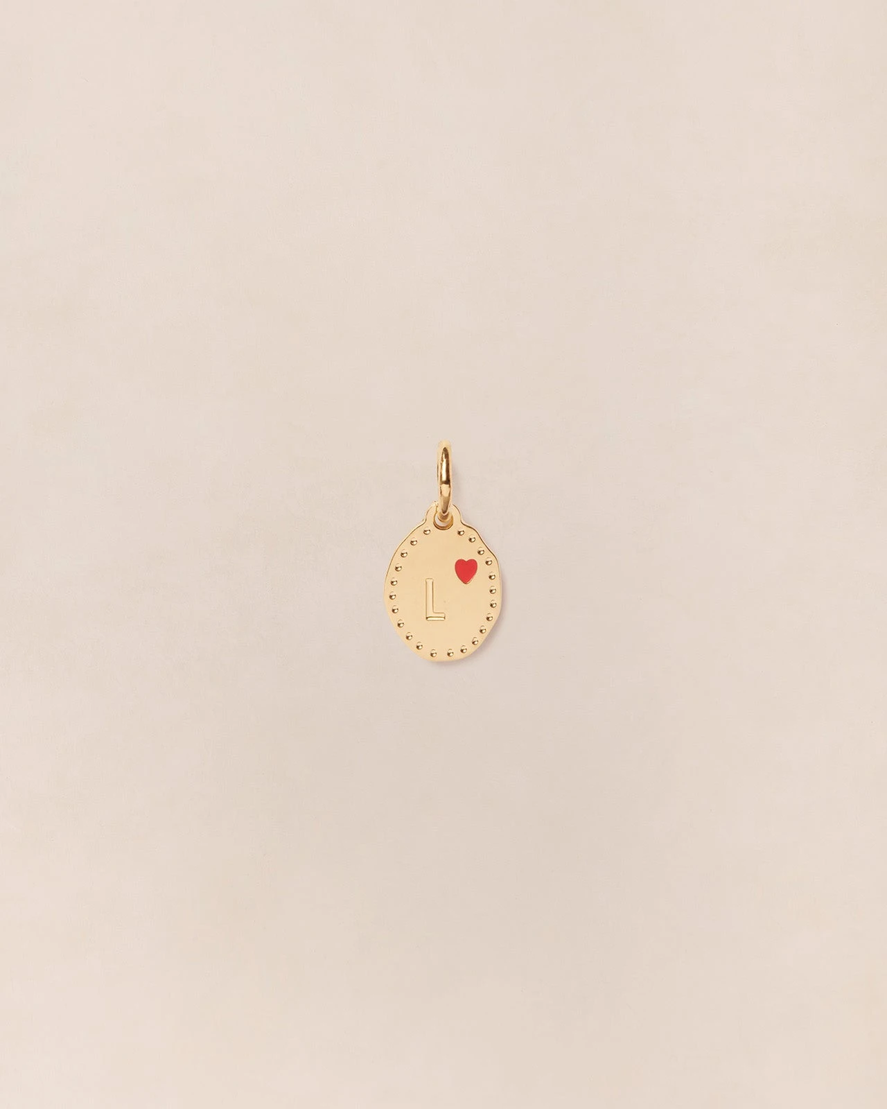 La Médaille Initiale Manoa - Rouge Et Dorée à L'or Fin 24 Carats - 10mm 16 La Médaille Initiale Manoa - Rouge Et Dorée à L'or Fin 24 Carats - 10mm – Image 14