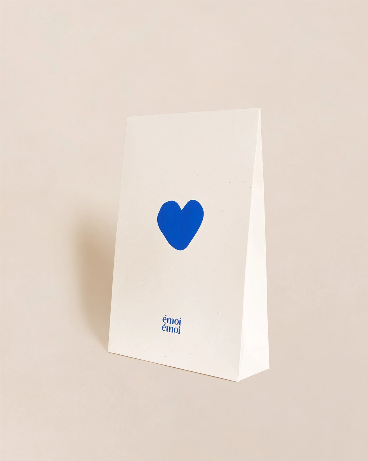 La Petite Pochette Cadeau Coeur Signature - 22 X 33 Cm - Crème 3 La Petite Pochette Cadeau Coeur Signature - 22 X 33 Cm - Crème