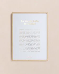 Bijoux Magasin 53 L'affiche La Vie Est Belle En Famille Dorée à Chaud - 30 X 40 Cm