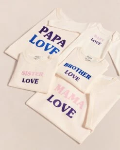 Le Body Baby Love En Coton Bio - Crème -Bijoux Magasin Permanent IconicLovecosmic T shirtMamaPapaBrotherSisterLoveBodyBabyLoveCOsmic emoiemoiweb a282c88b d4fe 4578 8077 83c8318a6905
