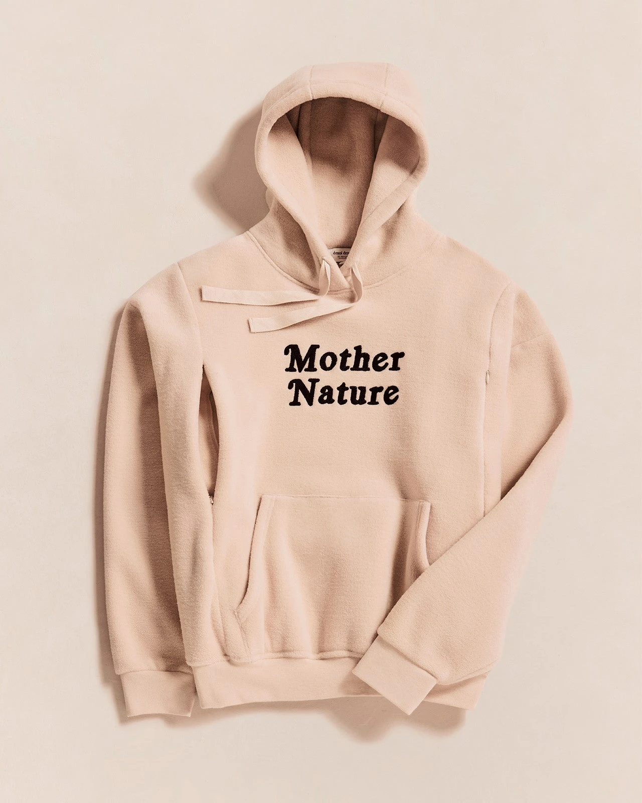 Le Hoodie D'allaitement Mother Nature En Polaire Recyclée - Latte 3 Le Hoodie D'allaitement Mother Nature En Polaire Recyclée - Latte