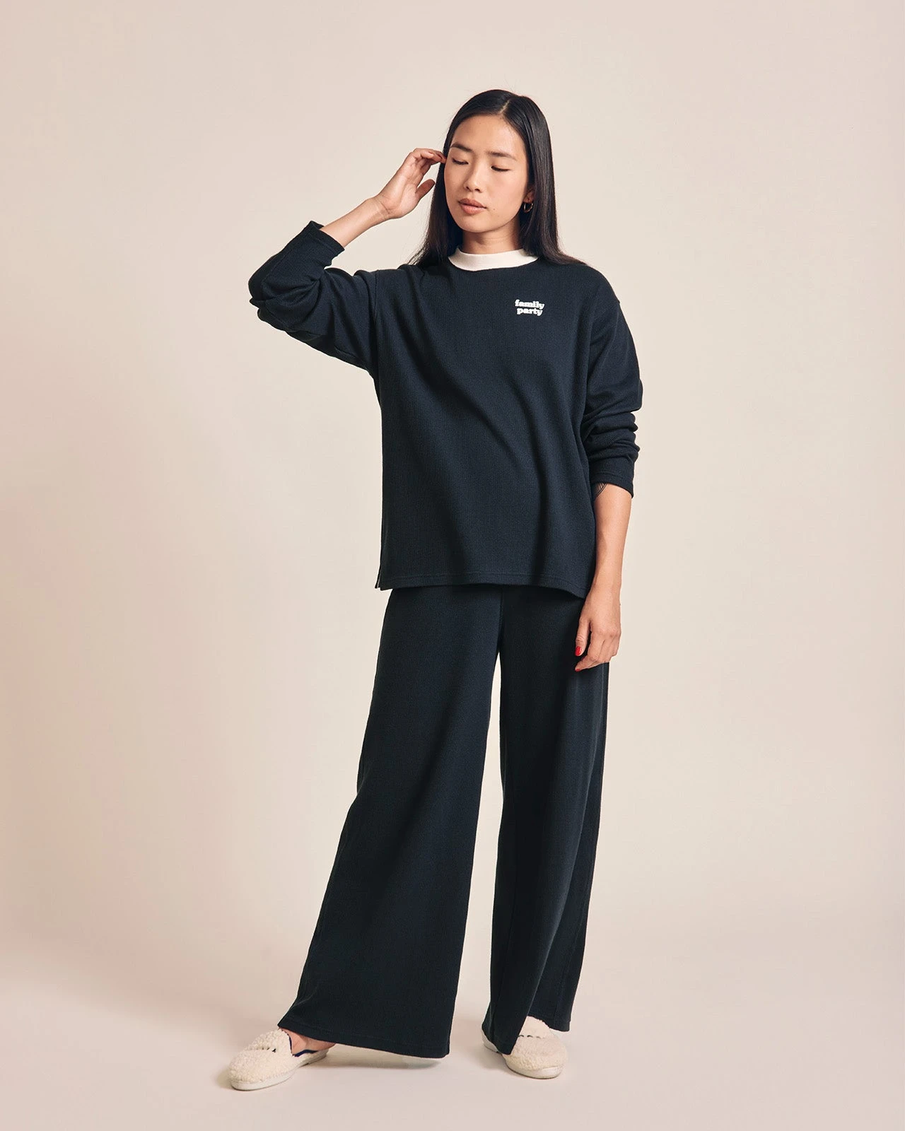 Le Bas De Pyjama Family Party Femme En Coton Bio Nid D'abeille - Charbon 7 Le Bas De Pyjama Family Party Femme En Coton Bio Nid D'abeille - Charbon – Image 5