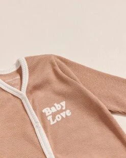 Le Pyjama Bébé Baby Love En Coton Bio Nid D'abeille - Praliné -Bijoux Magasin Permanent Pyjamapraline PyjamaBabyLovebebe emoiemoi 02 40223Wweb