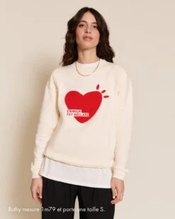 Le Sweat D'allaitement L'amour Est Déclaré Femme En Coton Bio - Crème -Bijoux Magasin Permanent l amourestdeclare sweatfemmeallaitement emoiemoi 03 0212webtaille2 da3c1103 1fd5 41d0 97ba e9ed1d0ea69d