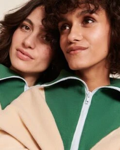 Le Sweat Sunny En Polaire Recyclée Et Col Zippé - Latte -Bijoux Magasin Permanent sweattrappeurbeigecolzippesunnyfemme emoiemoi 12 1282web