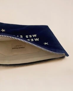 La Pochette Brodée Mes Amours Mes étoiles -Bijoux Magasin Pochetteveloursmesamours mesetoiles3emoiemoiweb