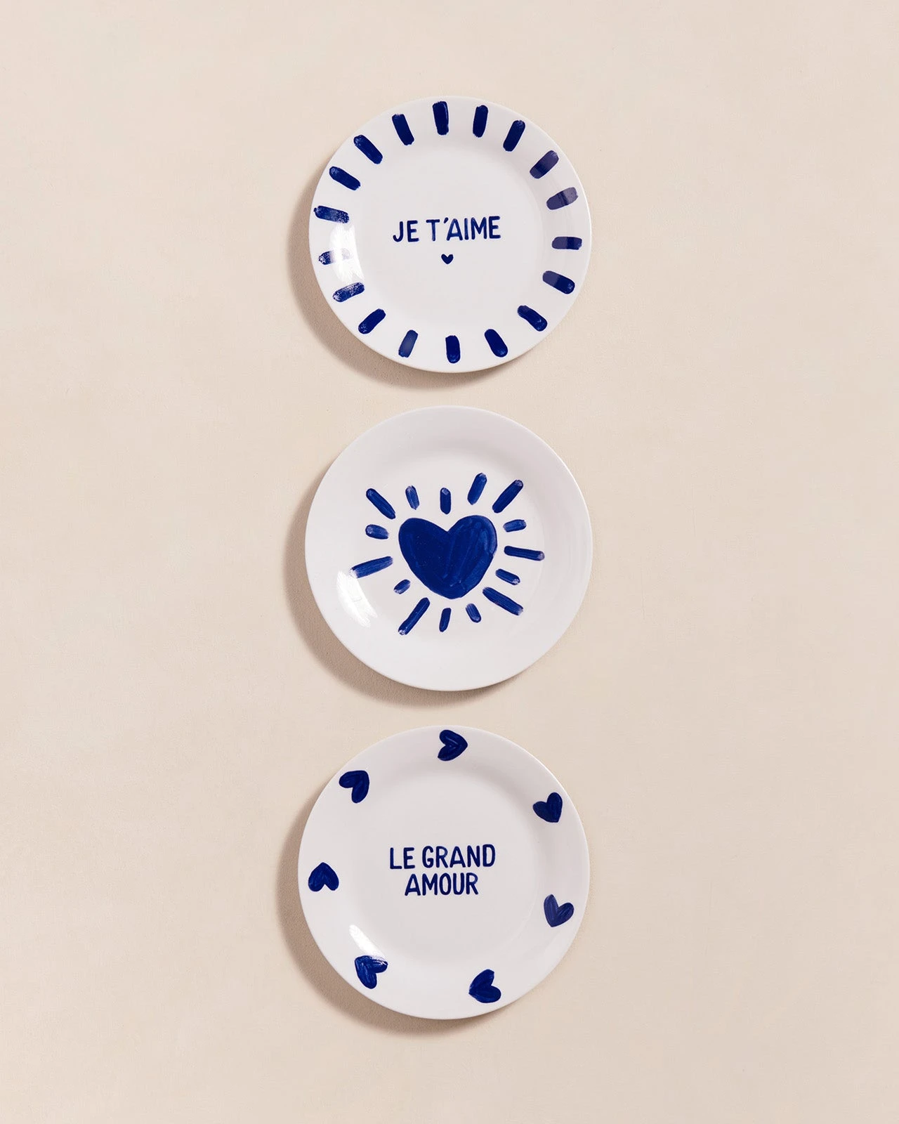 L'assiette Cœur Solaire En Porcelaine - Bleu 5 L'assiette Cœur Solaire En Porcelaine - Bleu – Image 3