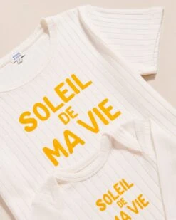 Le Body Et Le T-shirt Soleil De Ma Vie En Coton Bio - Crème -Bijoux Magasin S24BodyML Soleildemavie creme T shirtJeanne Soleildemavie cremeemoiemoi 10 1621web 70d4aa17 a5ff 4b1d 9cdf 5aae80c5112b