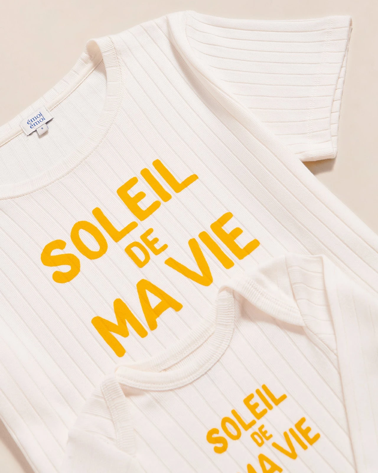 Le T-shirt Soleil De Ma Vie En Coton Bio - Crème 11 Le T-shirt Soleil De Ma Vie En Coton Bio - Crème – Image 9