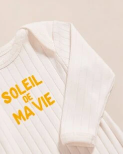 Le Hoodie D'allaitement Et Le Body Soleil De Ma Vie En Coton Bio - Crème -Bijoux Magasin S24BodyML Soleildemavie cremeemoiemoi 10 1604web cf697005 f8c3 455d 8f22 48e00721617c