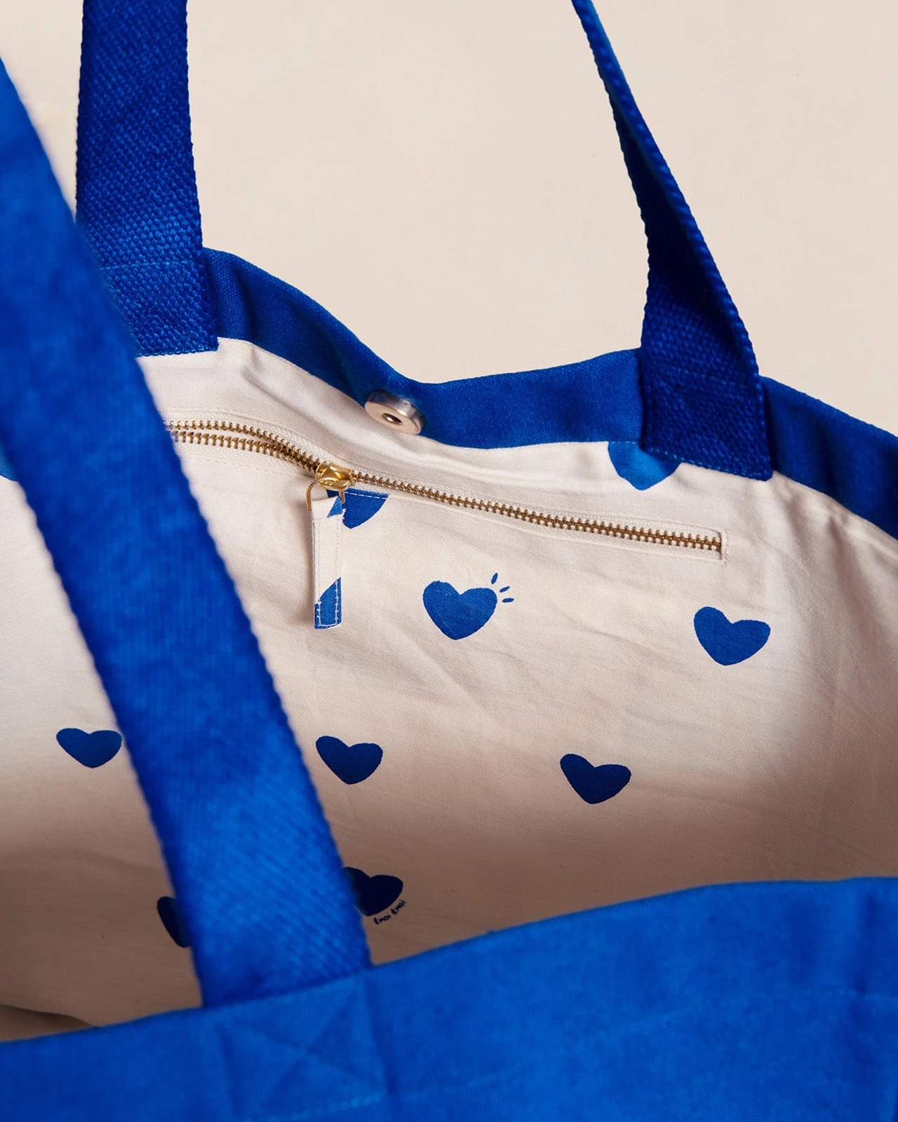 Le Cabas Brodé Mama Amour - Bleu 4 Le Cabas Brodé Mama Amour - Bleu – Image 3