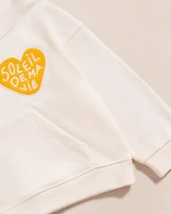 Le Hoodie Soleil De Ma Vie Enfant En Coton Bio - Crème -Bijoux Magasin S24HoodieHabi Soleildemavie cremeemoiemoi 08 1524web