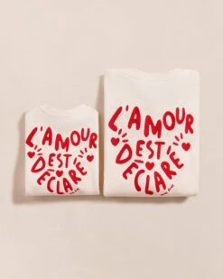 Le Sweat L'amour Est Déclaré Adulte En Coton Bio - Crème / Rouge -Bijoux Magasin S24SweatSam L amourestdeclare creme SweatLadyD L amourestdeclare cremeCOMPOemoiemoi 15 385web 7bf1a2ca c0b3 48bc 97b1 2843ed7fad0c
