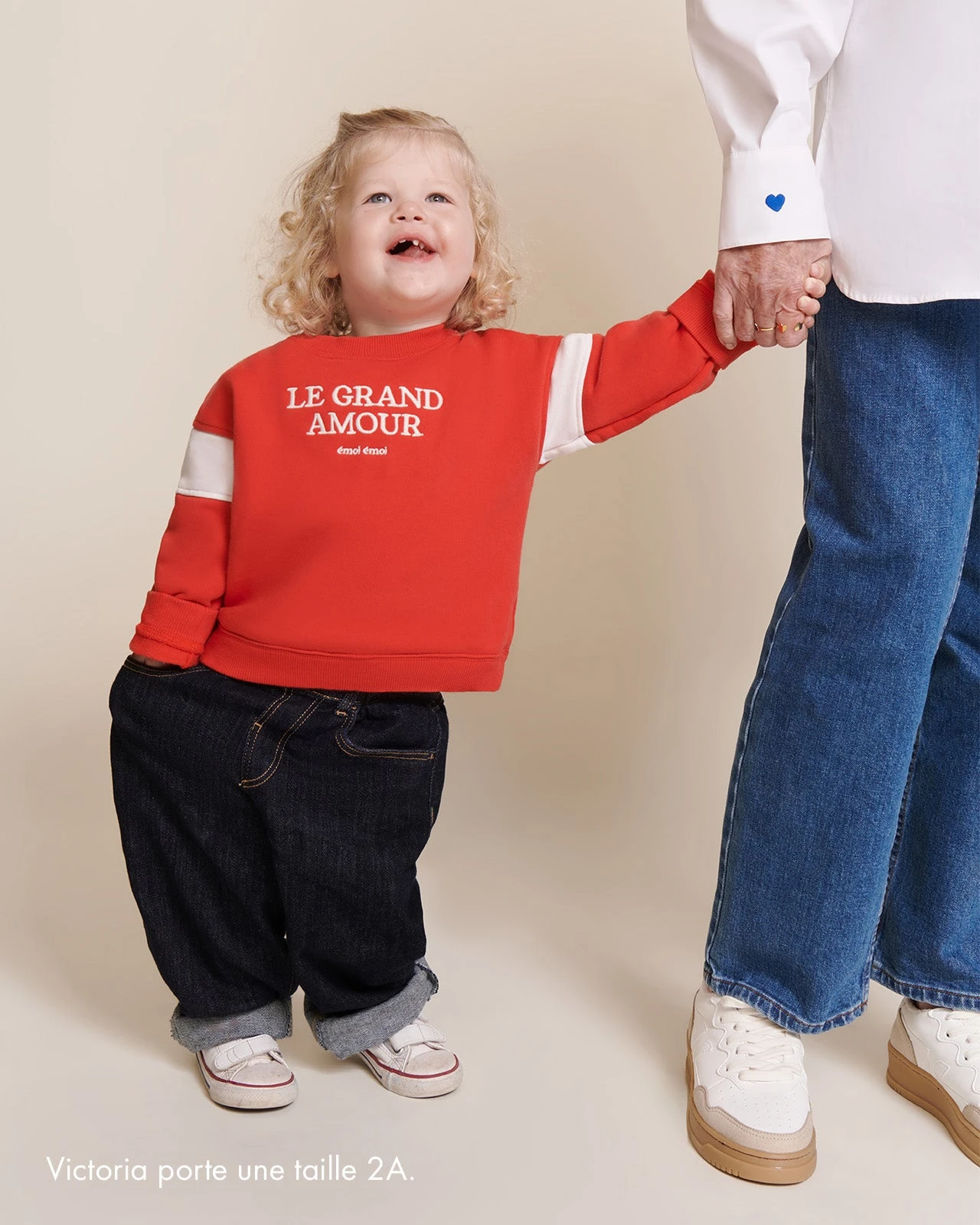 Le Sweat Le Grand Amour Enfant En Coton Bio - Rouge 6 Le Sweat Le Grand Amour Enfant En Coton Bio - Rouge – Image 4