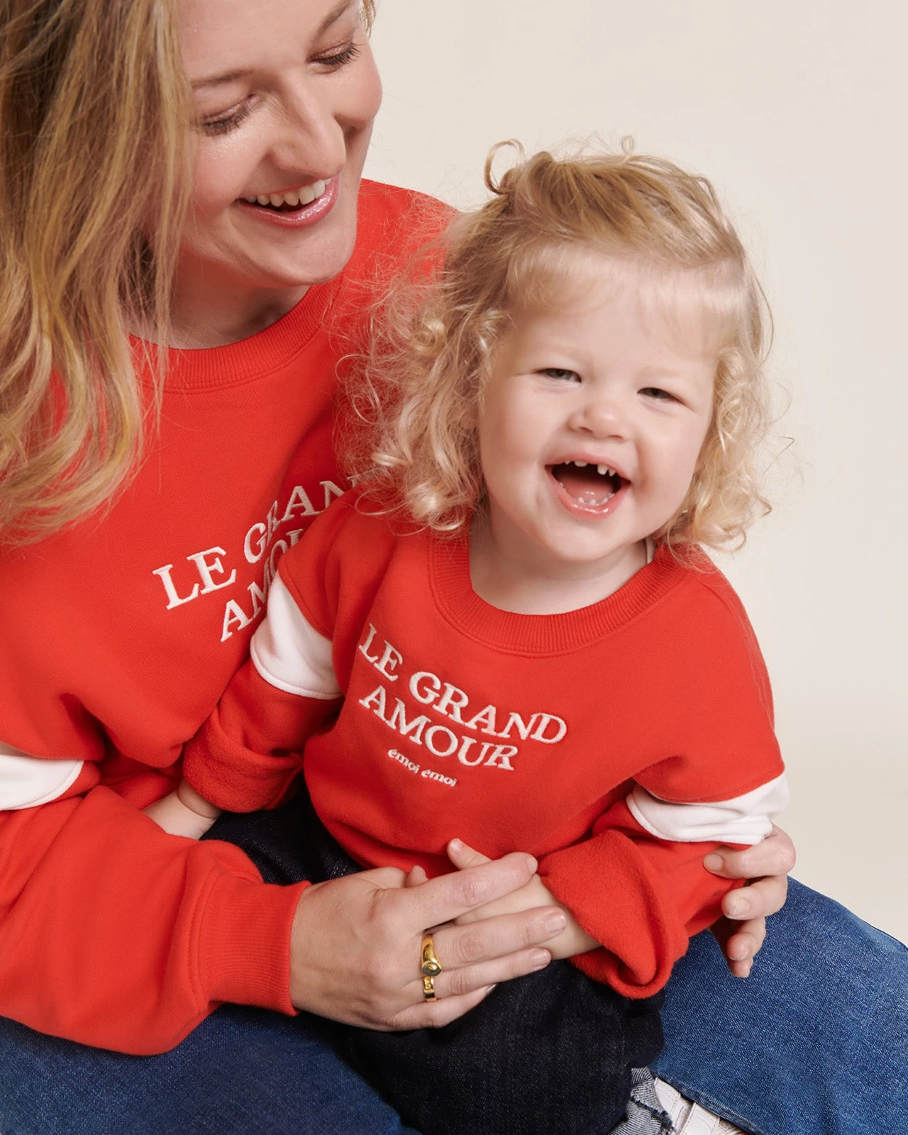 Le Sweat Le Grand Amour Enfant En Coton Bio - Rouge 11 Le Sweat Le Grand Amour Enfant En Coton Bio - Rouge – Image 9