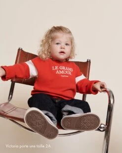 Le Sweat Le Grand Amour Enfant En Coton Bio - Rouge 18 Le Sweat Le Grand Amour Enfant En Coton Bio - Rouge -Bijoux Magasin S24SweatSammy Legrandamour rougeemoiemoi 32 1986legendeweb 9b8f1f4f 454b 43ce b7ff 3e0a0de38a4d