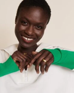 Le Sweat Sunny En Coton Bio Et Col Zippé - Blanc 21 Le Sweat Sunny En Coton Bio Et Col Zippé - Blanc -Bijoux Magasin S24SweatSunny Molletonbicolore blanc vertemoiemoi 44 2896web