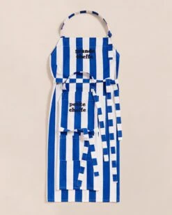 Le Tablier Petite Cheffe à Rayures En Coton - Bleu -Bijoux Magasin S24TablierCOMPO Grandecheffe PetiteCheffeimprimerayures bleuemoiemoi 23 607web 67f73301 c484 4bf3 97fd c7994ca86ebe