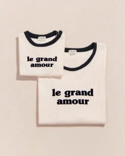 Le T-shirt Le Grand Amour Femme En Coton Bio - Crème -Bijoux Magasin TSLegrandamourenfantfemme 1280x1600px 0aa67681 7e8d 45a1 b64e f0d12086a10b