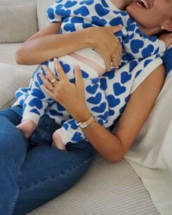 Le Pantalon Max En Cachemire - Cœurs Bleus - Hircus X émoi émoi 27 Le Pantalon Max En Cachemire - Cœurs Bleus - Hircus X émoi émoi -Bijoux Magasin W23Hircusxemoiemoi pullDavia jeanindigo pullAri pantalonMax emoiemoi P9081872web