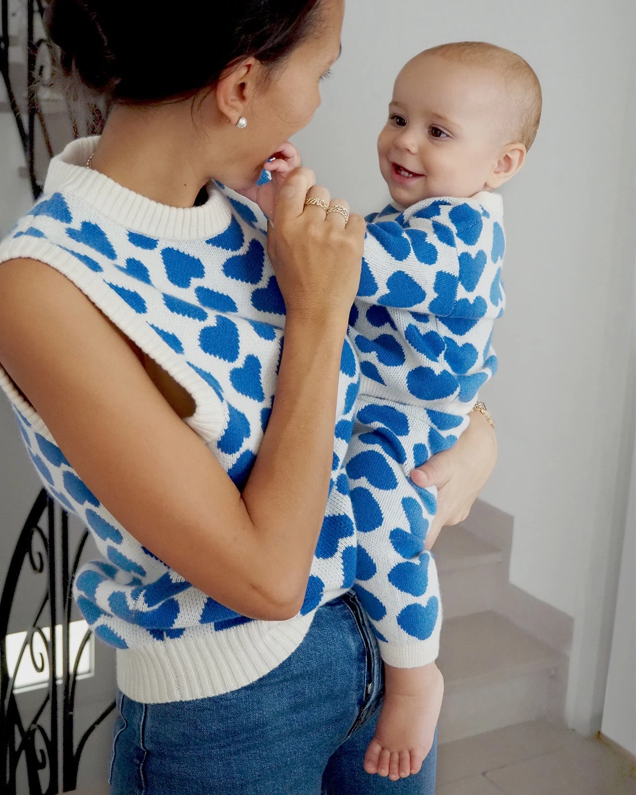 Le Pantalon Max En Cachemire - Cœurs Bleus - Hircus X émoi émoi 8 Le Pantalon Max En Cachemire - Cœurs Bleus - Hircus X émoi émoi – Image 6