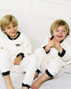 L'ensemble De Pyjama Le Grand Amour Enfant En Coton Bio - Crème -Bijoux Magasin ensemble de pyjama jules et pia le grand amour creme 5 c358435e c6db 4458 bd6c a2817001d226