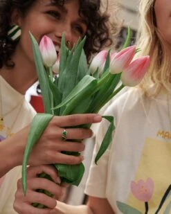 La Bague Billie 2 Cœurs Verts - Dorée à L'or Fin 24 Carats -Bijoux Magasin la bague deux coeurs en email vert doree a lor fin 24 carats