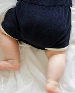 La Mini Combinaison Mini Cool En éponge De Coton Bio - Bleu Nuit -Bijoux Magasin la combinaison mini cool bebe eponge en coton bio nuit 3