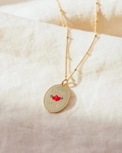 La Médaille Family Love Dorée à L’or 24 Carats - Rouge Et Bleu Nuit - 20mm -Bijoux Magasin la medaille family love doree a l or 24 carats email rouge et bleu nuit emoi emoi 3 d6d47a00 158f 4293 866f 04f782743b42