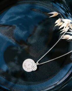 La Médaille Initiale - Argentée - 10mm -Bijoux Magasin la medaille initiale 10 mm argentee emoi emoi 6