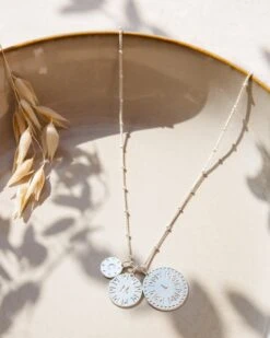 La Médaille Initiale - Argentée - 20mm -Bijoux Magasin la medaille initiale 20 mm argentee emoi emoi 26