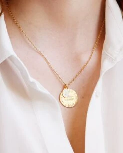 La Médaille Initiale Ovale - Ivoire - 10mm -Bijoux Magasin la medaille initiale ovale 10 mm ivoire 2 5a2167f5 4f19 47d3 adf8 e81486b27b26