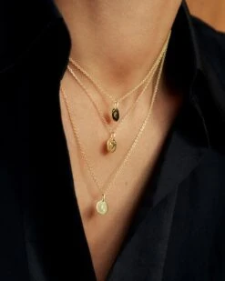 La Chaîne Précieuse - En Vermeil -Bijoux Magasin la medaille initiale precieuse en plein coeur 10mm en verm 2 6b7216e6 6735 48e7 8545 76d8eae01ff4