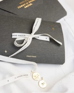 La Médaille Précieuse Fée Marraine - 17 Mm - En Vermeil 22 La Médaille Précieuse Fée Marraine - 17 Mm - En Vermeil -Bijoux Magasin la medaille precieuse fee marraine 17 mm dore 8