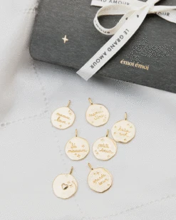 La Médaille Précieuse Petite Sœur - 17 Mm - En Vermeil -Bijoux Magasin la medaille precieuse petite soeur 17mm dore 1