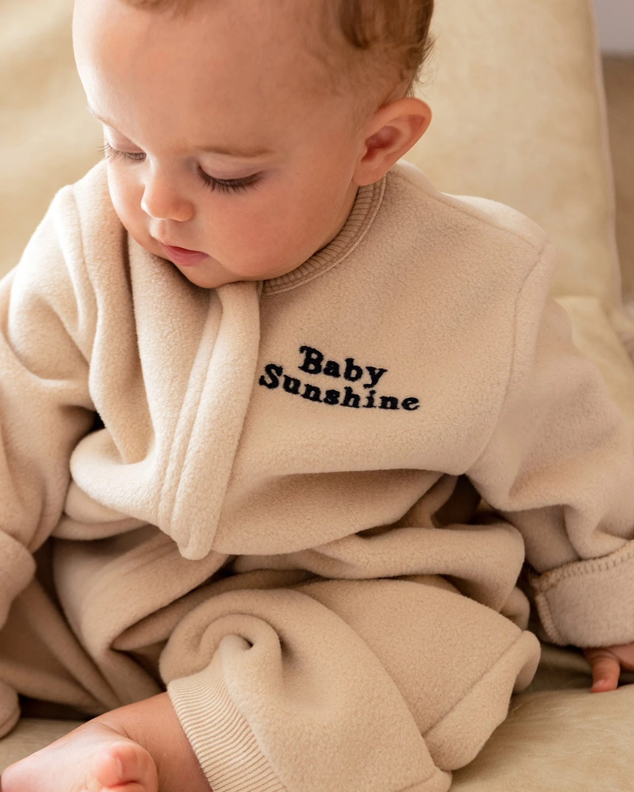 La Mini Combi Baby Sunshine En Polaire Recyclée - Beige 4 La Mini Combi Baby Sunshine En Polaire Recyclée - Beige – Image 2