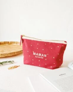 La Pochette Brodée Maman Adorée Rouge