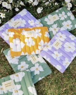La Pochette Anémones - Message Au Choix -Bijoux Magasin la pochette matelassee anemones en coton bio message au choix 2