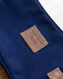 La Trousse De Toilette Brodée Mamie Cool - Charbon -Bijoux Magasin la trousse de toilette brodee mamie cool charbon emoi emoi 3