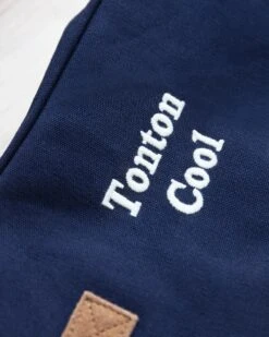 La Trousse De Toilette Brodée Tonton Cool - Charbon -Bijoux Magasin la trousse de toilette brodee tonton cool charbon emoi emoi 4