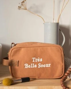 La Trousse De Toilette Brodée Très Belle Sœur - Caramel